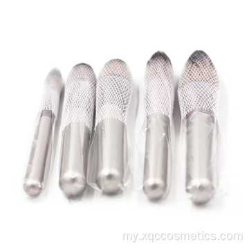 Blush powder brush က ချောမွေ့ပြီး သက်တောင့်သက်သာရှိစေပါတယ်။